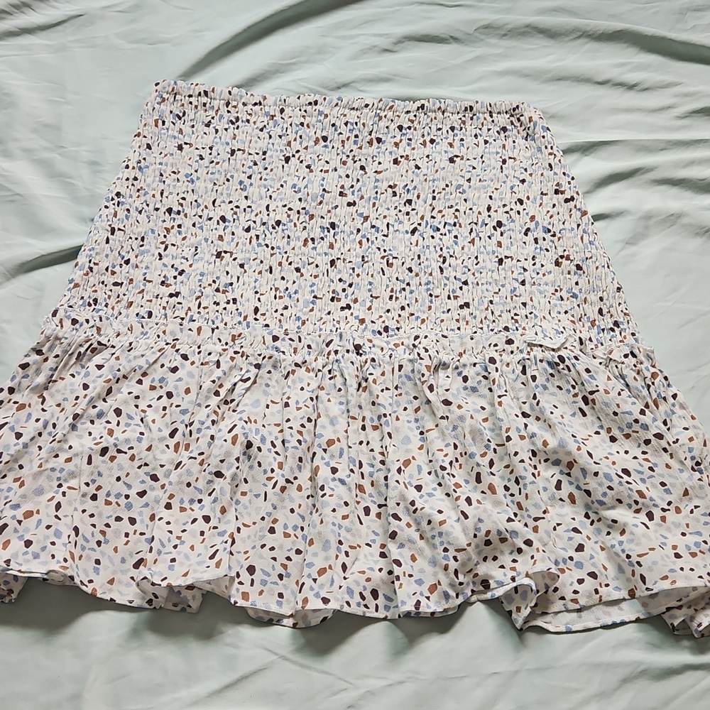 NWT Stellah Cream Patterned Mini Skirt, Size M - Picture 5 of 6